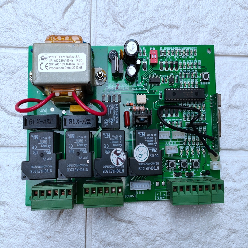 電動(dòng)伸縮門(mén)控制器遙控主板 從單雙電機(jī)到無(wú)軌電路配件的全方位解析